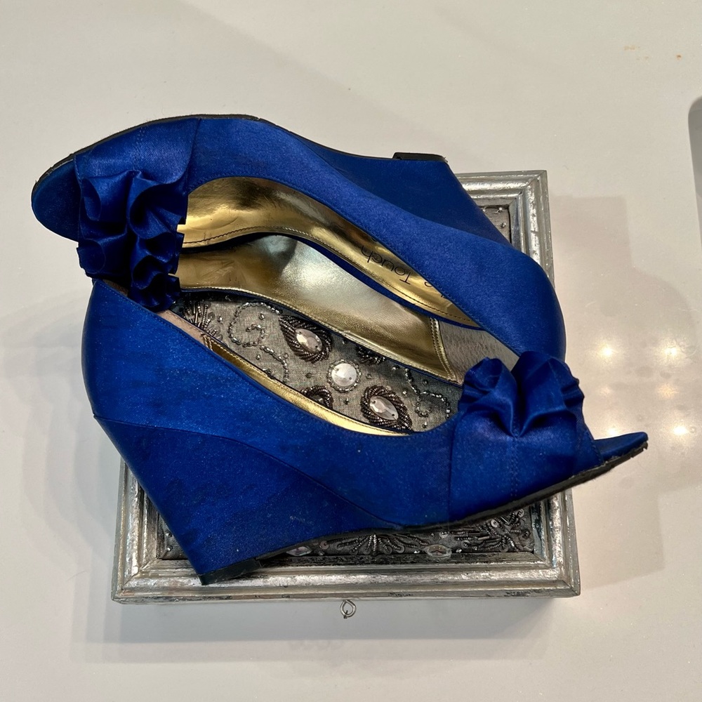 🥇 The Touch of Nina Satin Formal Wedges